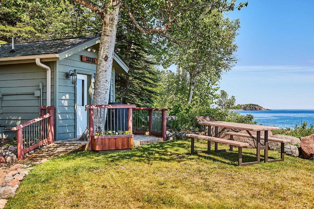 Reflections Cabin On Lake Superior - Near Lutsen Schroeder Exterior photo
